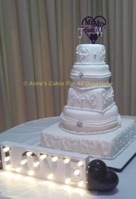5 Tier Wedding Cake Pearl edges, Annes Cakes For All Occasions, Sudbury Wedding Cake Maker, Suffolk Celebration Cakes